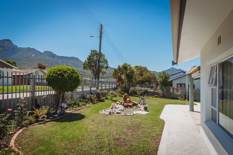 5 Bedroom Property for Sale in Denneoord Western Cape